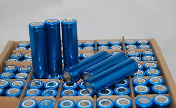锂电池性能与安全性：三元锂电池与磷酸铁锂电池的高温表现对比